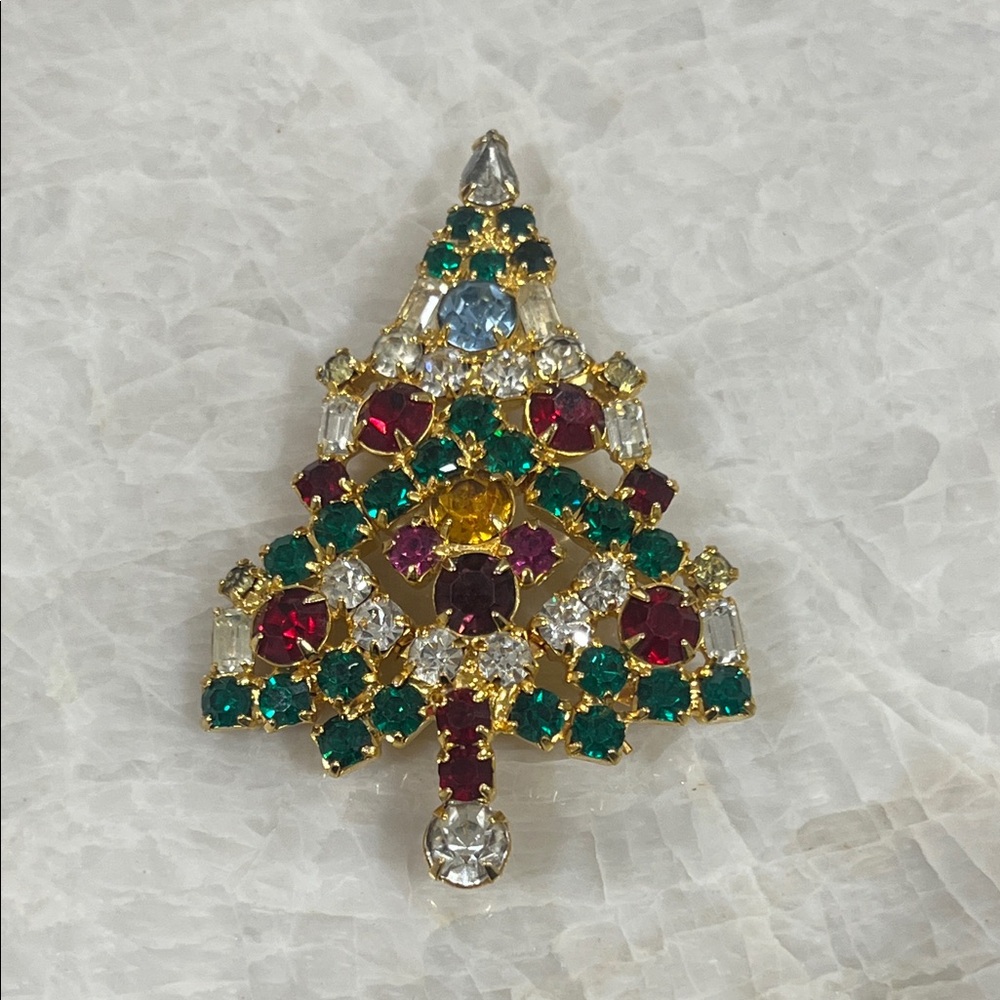 Elegant Multicolor Crystal Christmas Tree Brooch